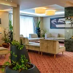 & Czarny Gron Aparthotel