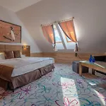 & Czarny Gron 4* Rzyki