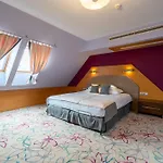 & Czarny Gron Aparthotel 4*