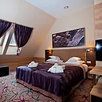 & Czarny Gron 4* Rzyki