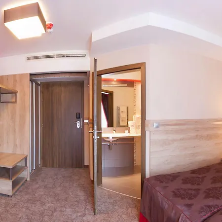 查埃恩格罗恩酒店及spa 公寓式酒店 日基