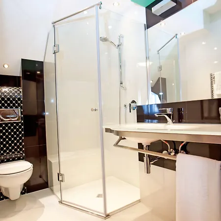 查埃恩格罗恩酒店及spa 4* 日基