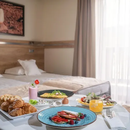 查埃恩格罗恩酒店及spa 公寓式酒店 日基