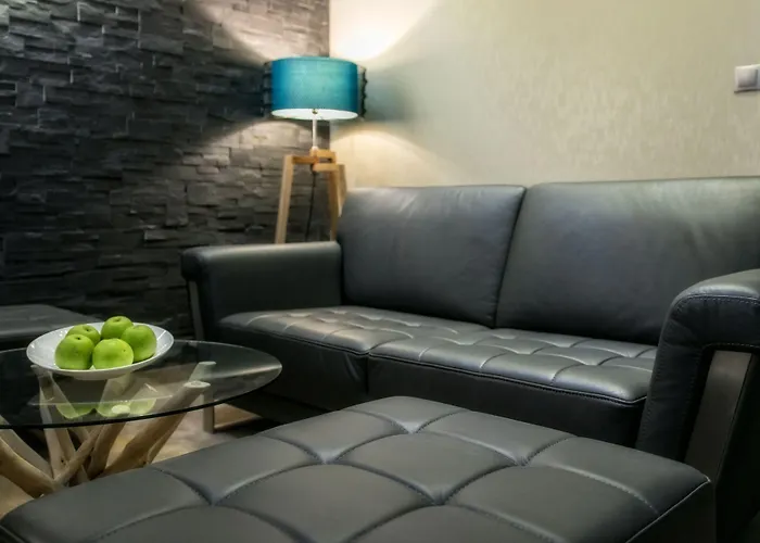 Aparthotel & Czarny Gron 4*