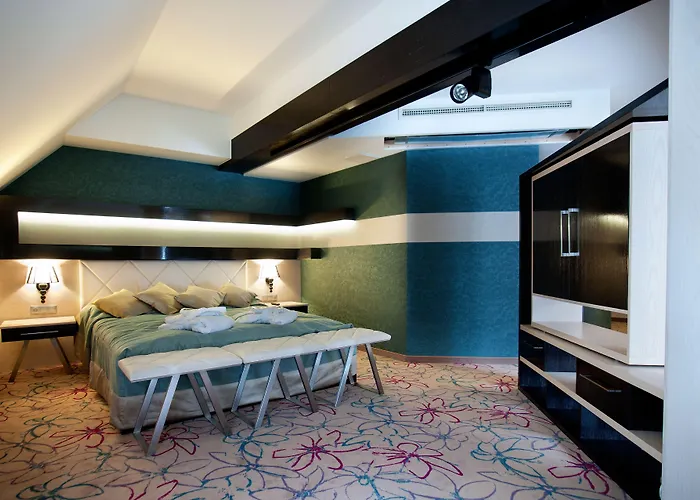 & Czarny Gron Aparthotel 4*