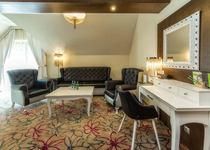 & Czarny Gron Aparthotel 4*